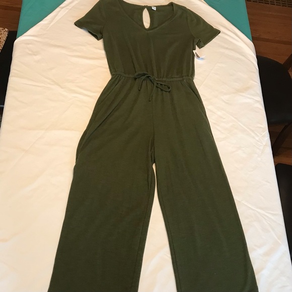 Old Navy short sleeve jumpsuit - Picture 3 of 6